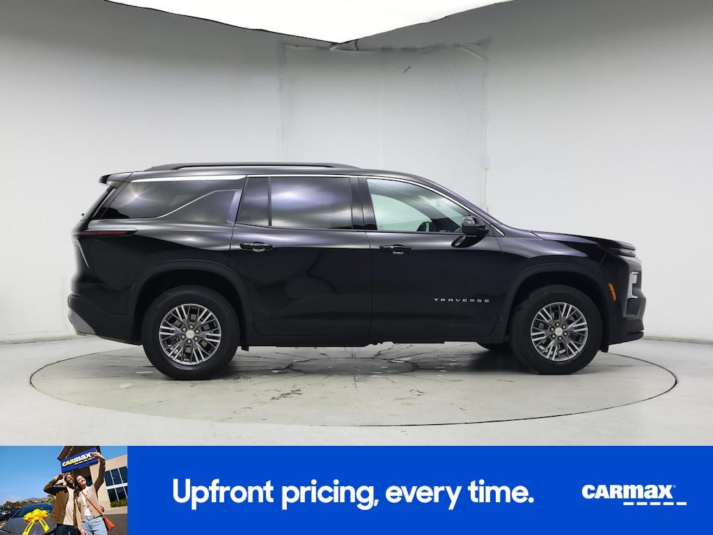 used 2025 Chevrolet Traverse car, priced at $33,998