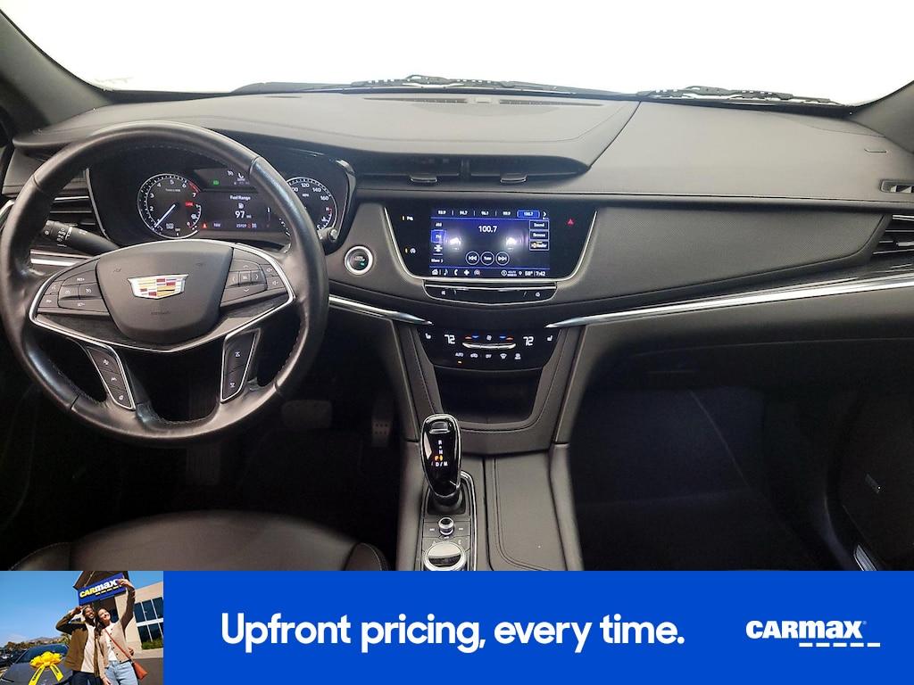 used 2022 Cadillac XT5 car, priced at $32,998