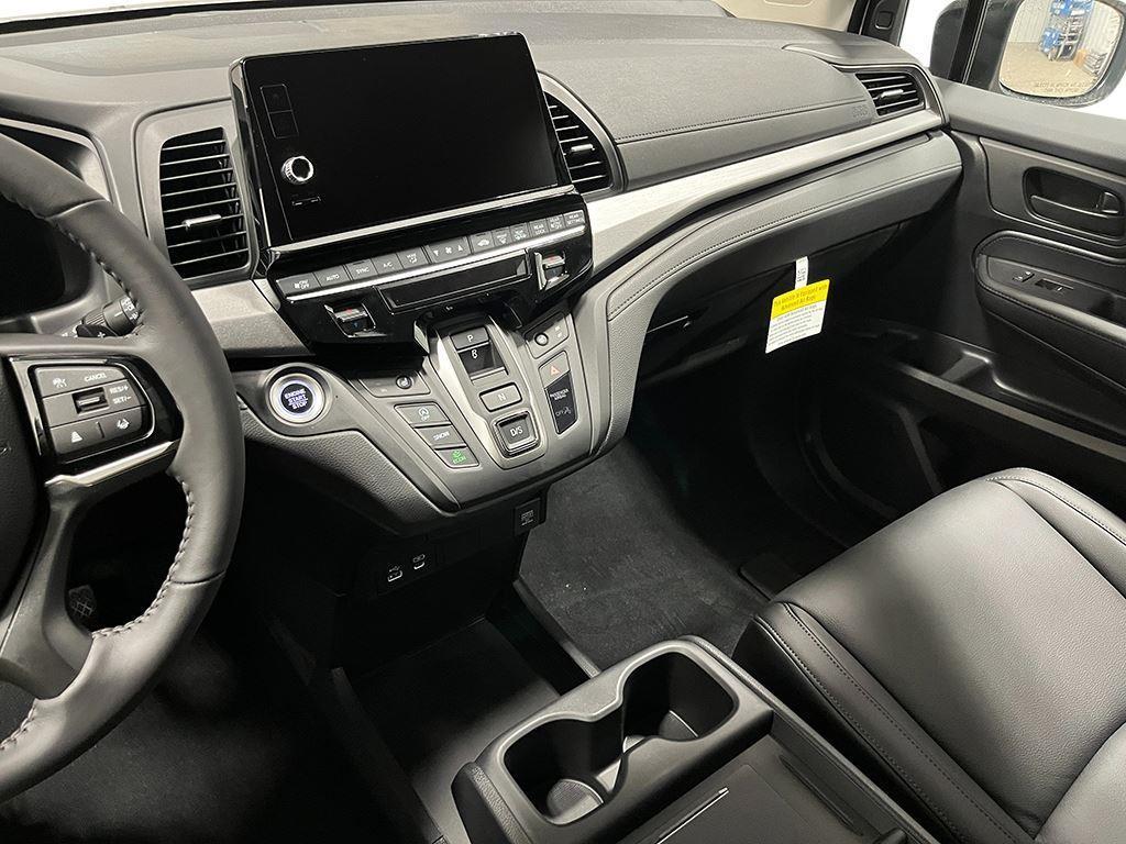 new 2026 Honda Odyssey car, priced at $43,179