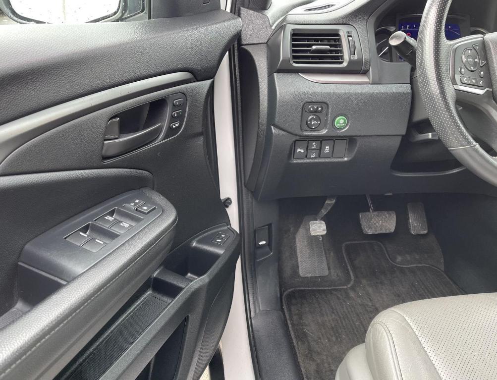 used 2023 Honda Passport car, priced at $31,222