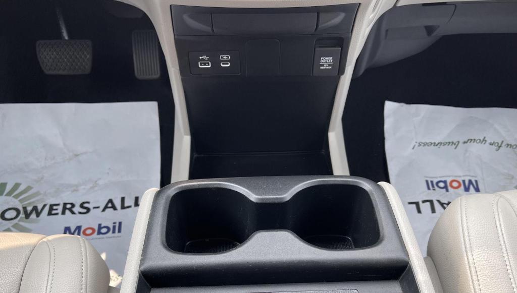 used 2025 Honda Odyssey car, priced at $35,616