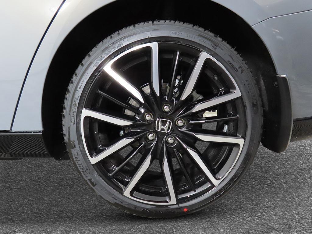 new 2026 Honda Accord Hybrid car, priced at $40,112