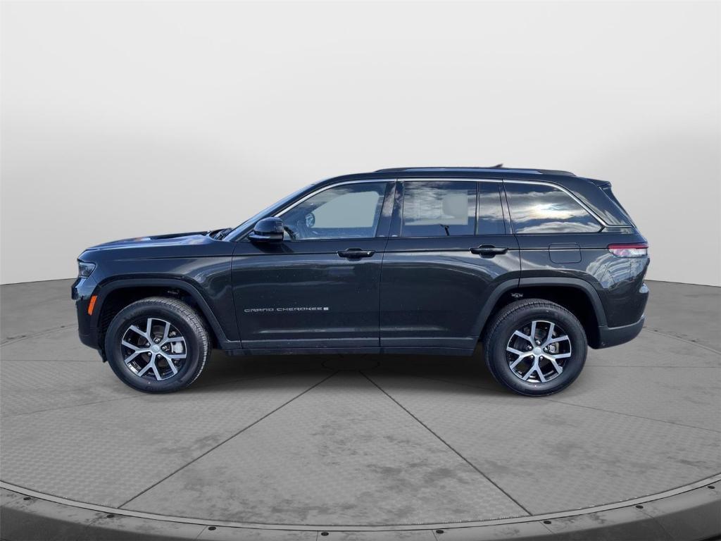 used 2023 Jeep Grand Cherokee car, priced at $33,529