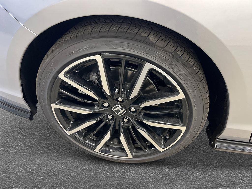 new 2026 Honda Accord Hybrid car, priced at $39,676