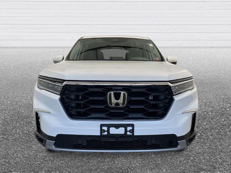 new 2025 Honda Pilot car, priced at $45,173