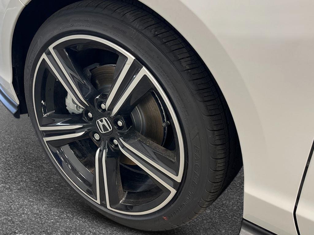 new 2026 Honda Accord Hybrid car, priced at $35,254
