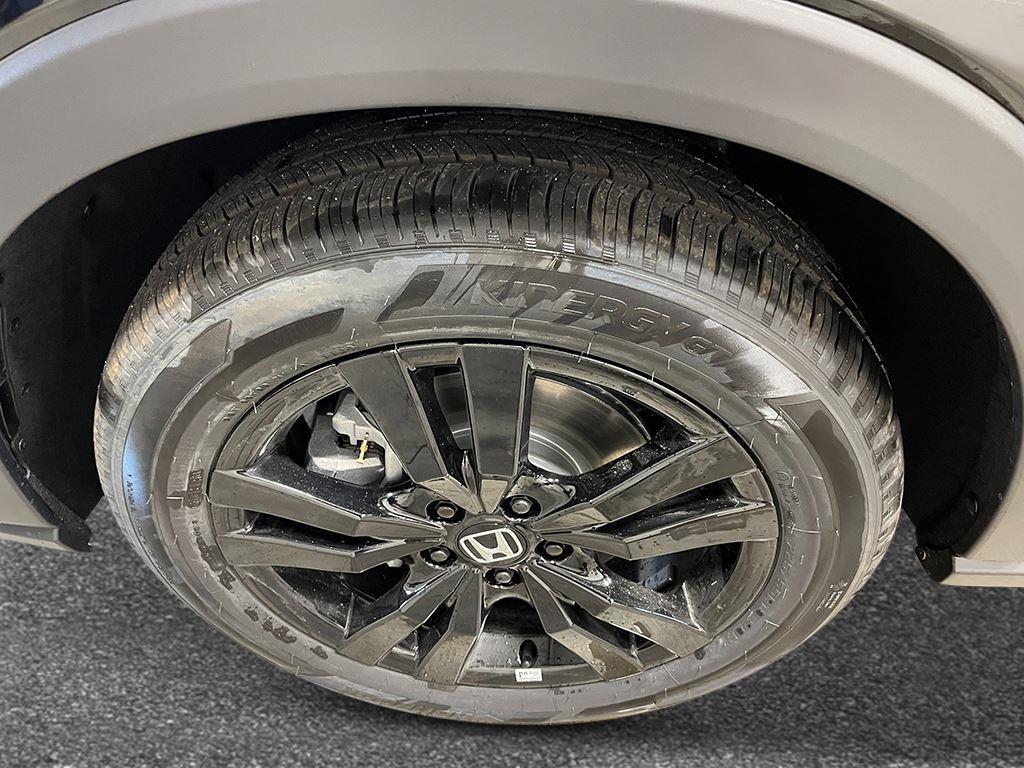 new 2026 Honda HR-V car, priced at $30,176