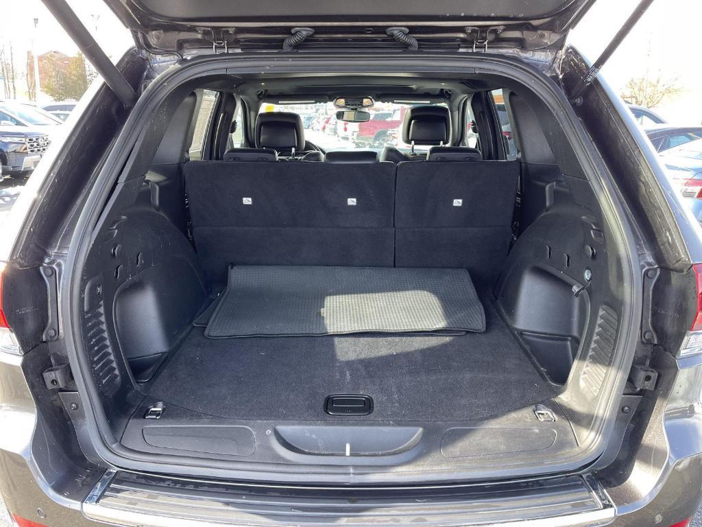 used 2021 Jeep Grand Cherokee car, priced at $27,373