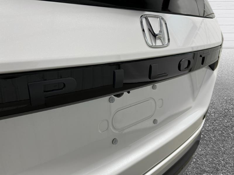 new 2025 Honda Pilot car, priced at $48,783