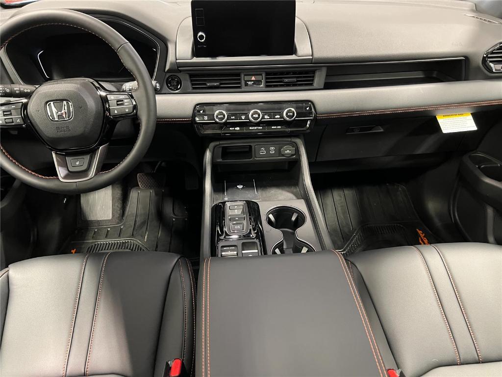 new 2025 Honda Pilot car, priced at $48,783