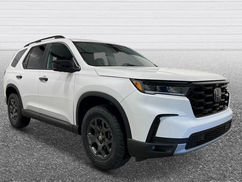 new 2025 Honda Pilot car, priced at $48,783