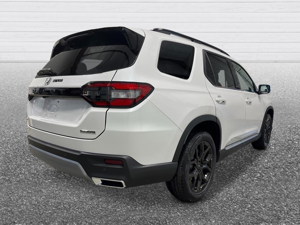 new 2025 Honda Pilot car, priced at $50,778