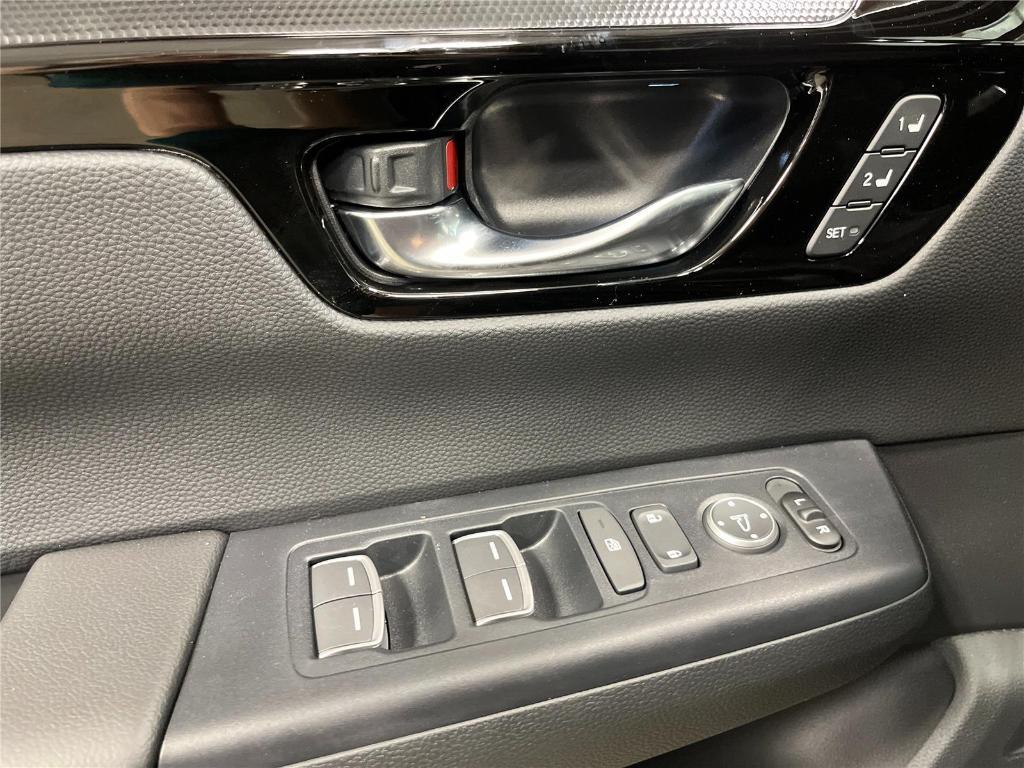 new 2026 Honda CR-V Hybrid car, priced at $43,210