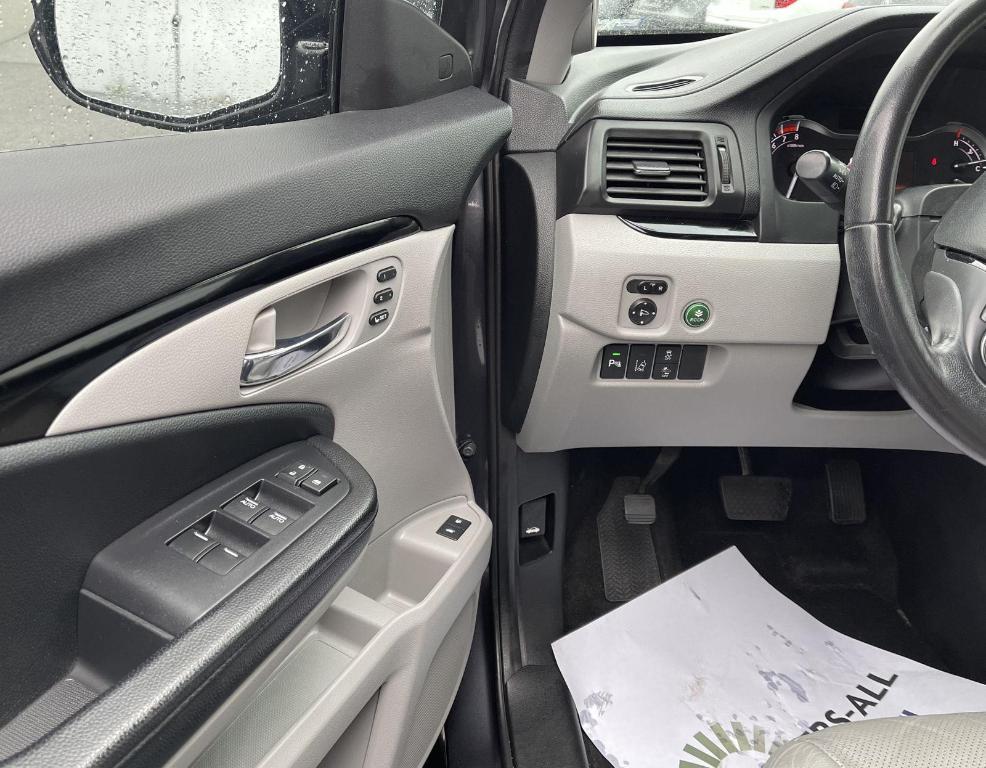 used 2018 Honda Pilot car, priced at $27,578