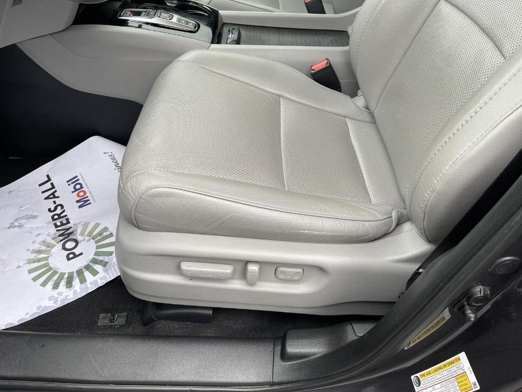used 2018 Honda Pilot car, priced at $27,578