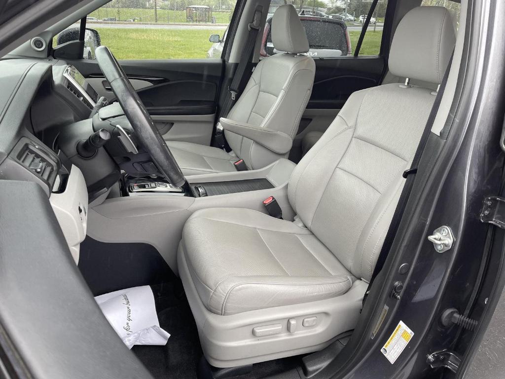 used 2018 Honda Pilot car, priced at $27,578