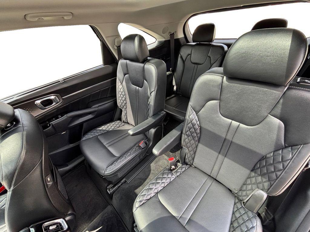 used 2023 Kia Sorento car, priced at $32,998