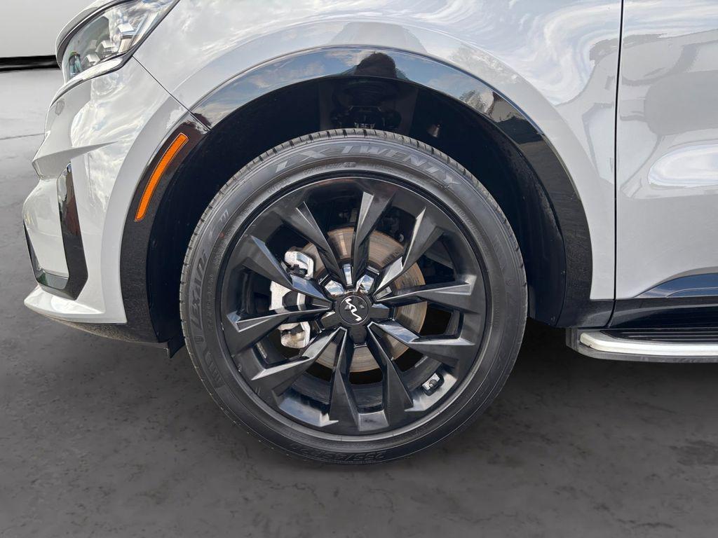 used 2023 Kia Sorento car, priced at $32,998