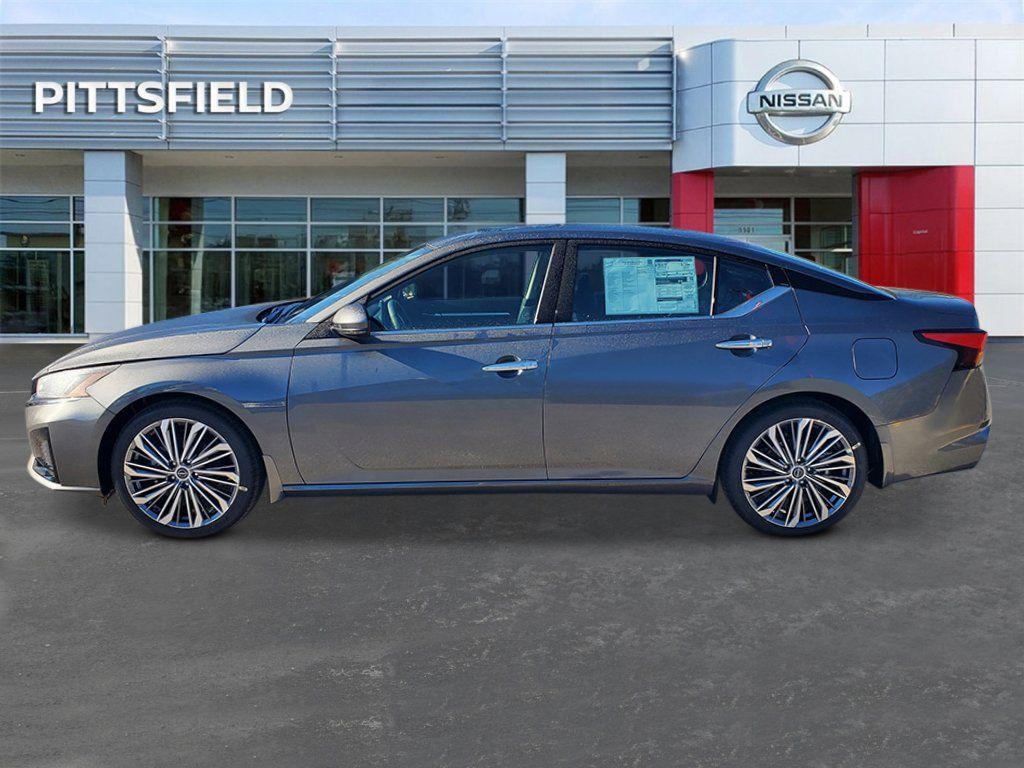 new 2025 Nissan Altima car, priced at $28,000