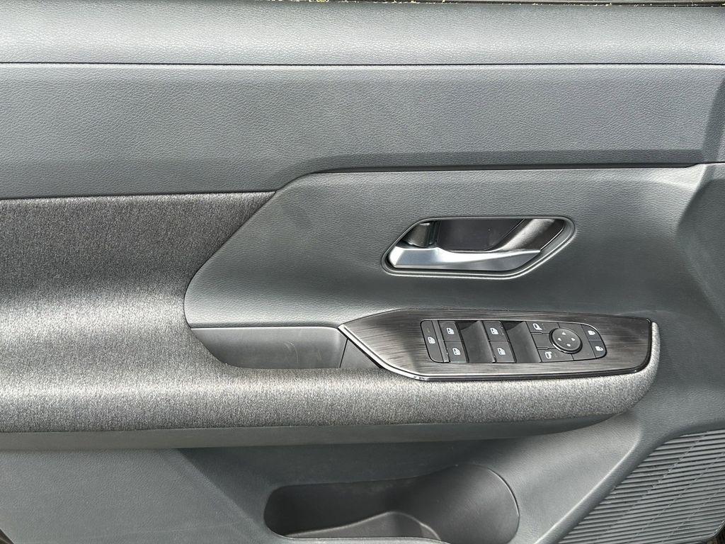 new 2025 Nissan Kicks car, priced at $25,000