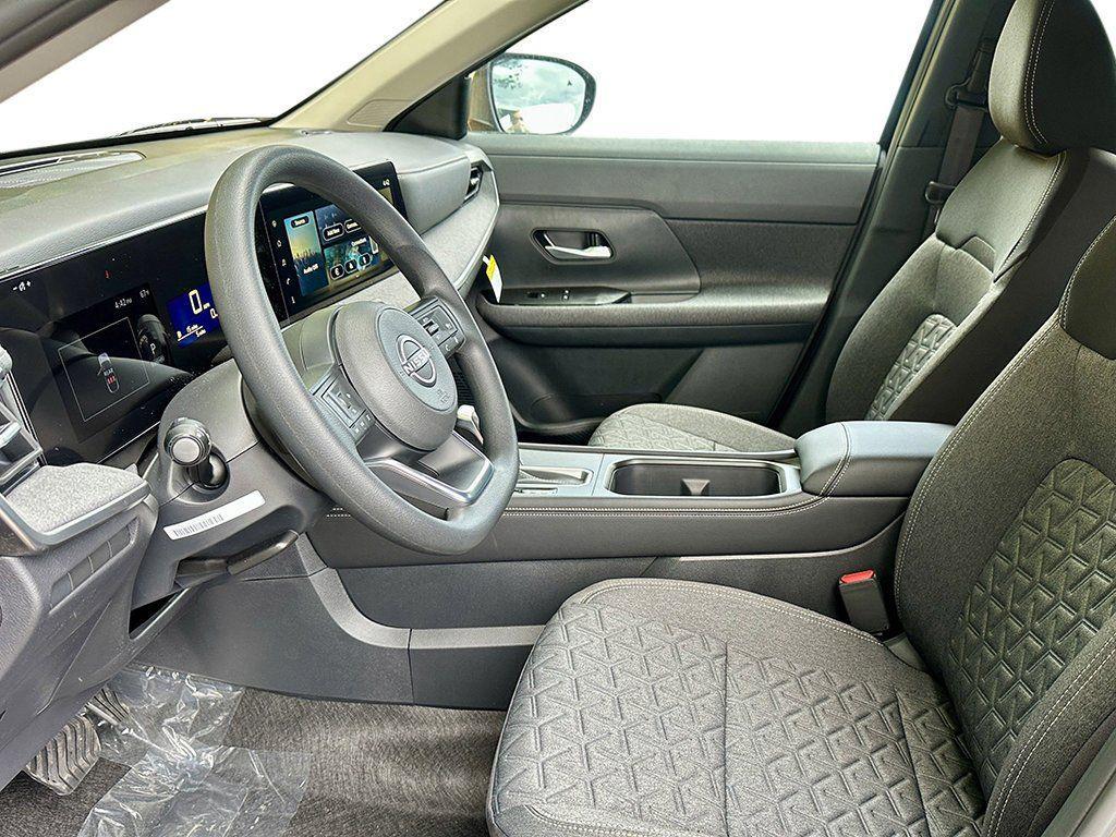 new 2025 Nissan Kicks car, priced at $25,000