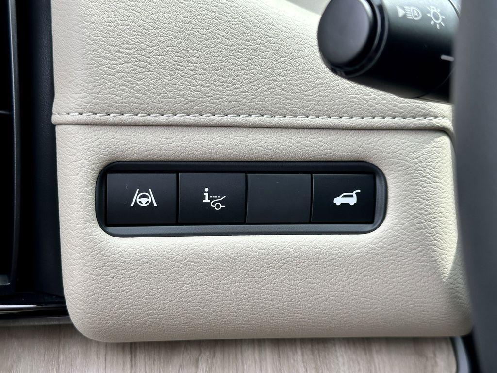 new 2025 Nissan Armada car, priced at $70,653