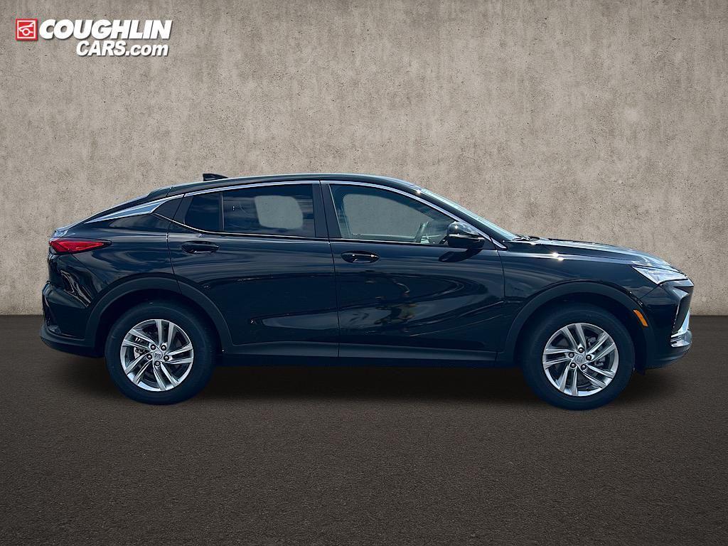 new 2025 Buick Envista car, priced at $28,178