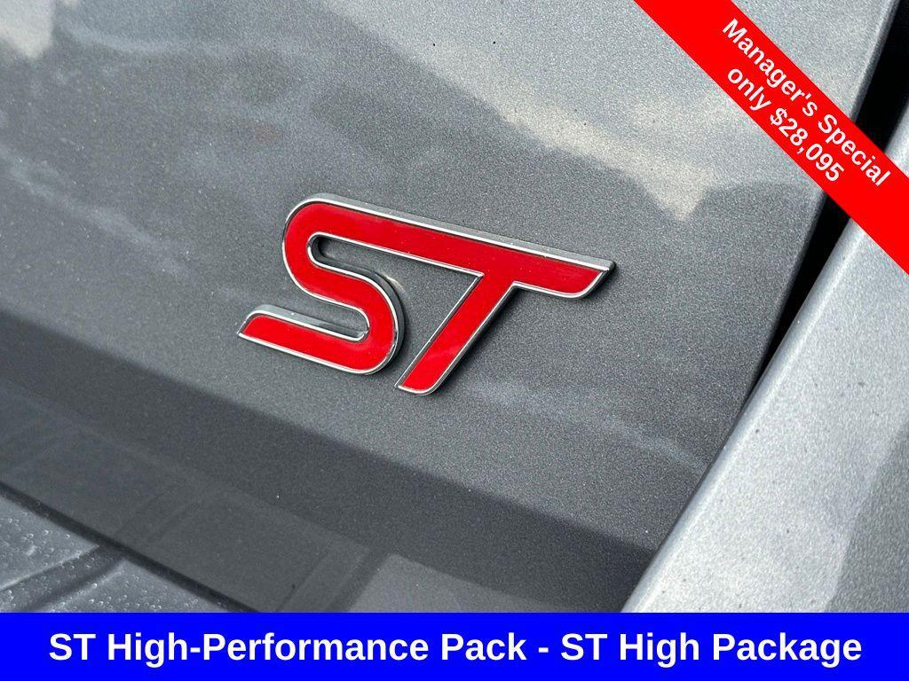 used 2022 Ford Explorer car, priced at $28,095