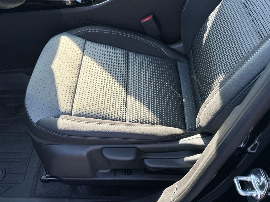 new 2025 Chevrolet Trax car, priced at $23,432