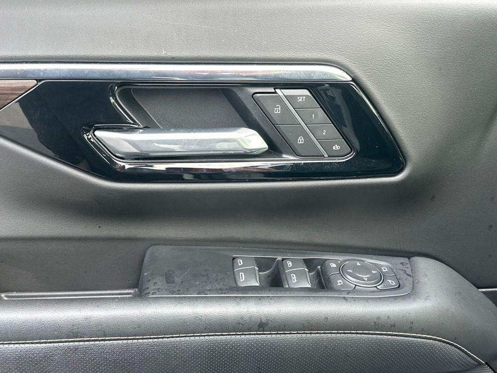 used 2025 Chevrolet Suburban car, priced at $77,665