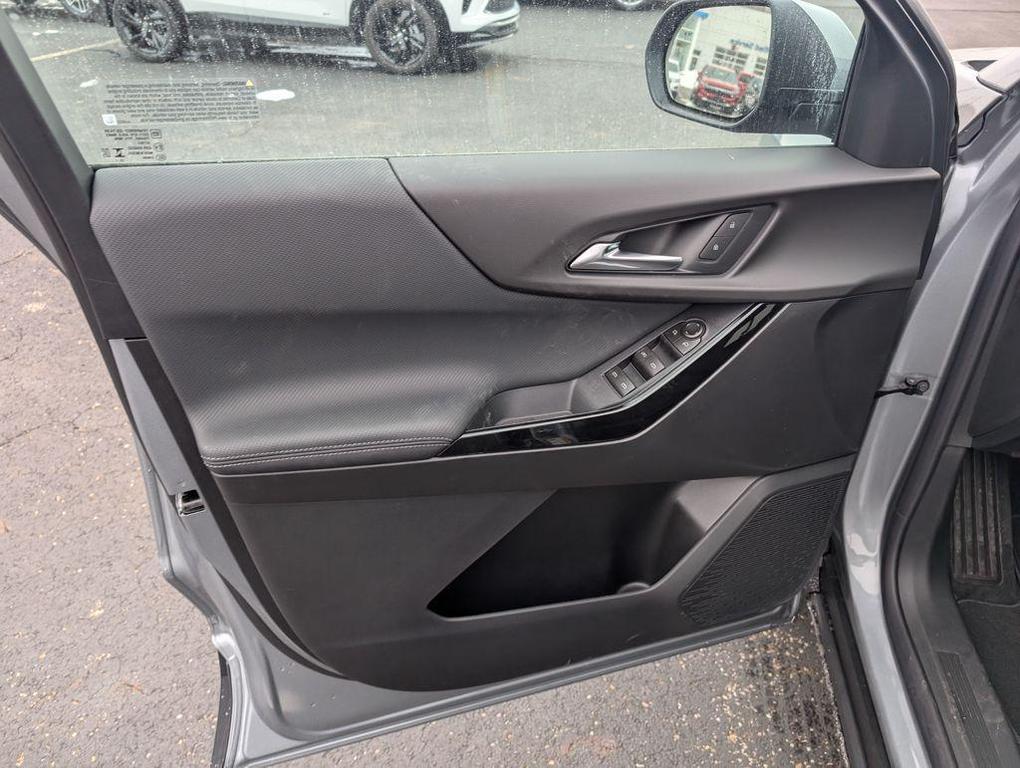 new 2026 Chevrolet Equinox car, priced at $30,601