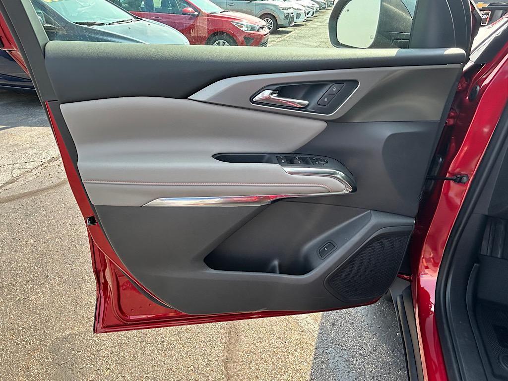 new 2025 Chevrolet Traverse car, priced at $39,939