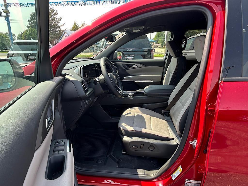 new 2025 Chevrolet Traverse car, priced at $39,939