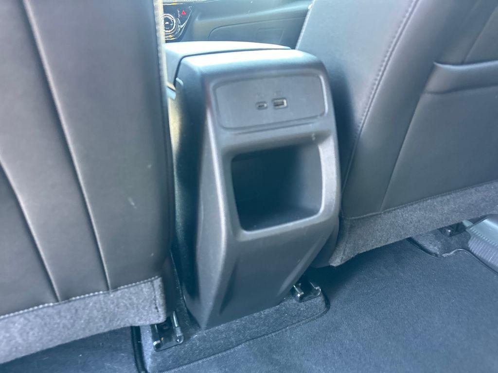 used 2024 Chevrolet Trax car, priced at $22,998