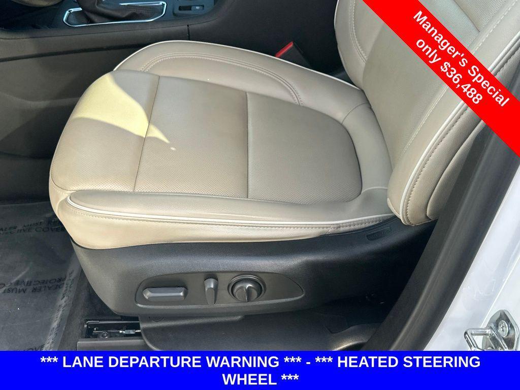 used 2023 Chevrolet Traverse car, priced at $36,488