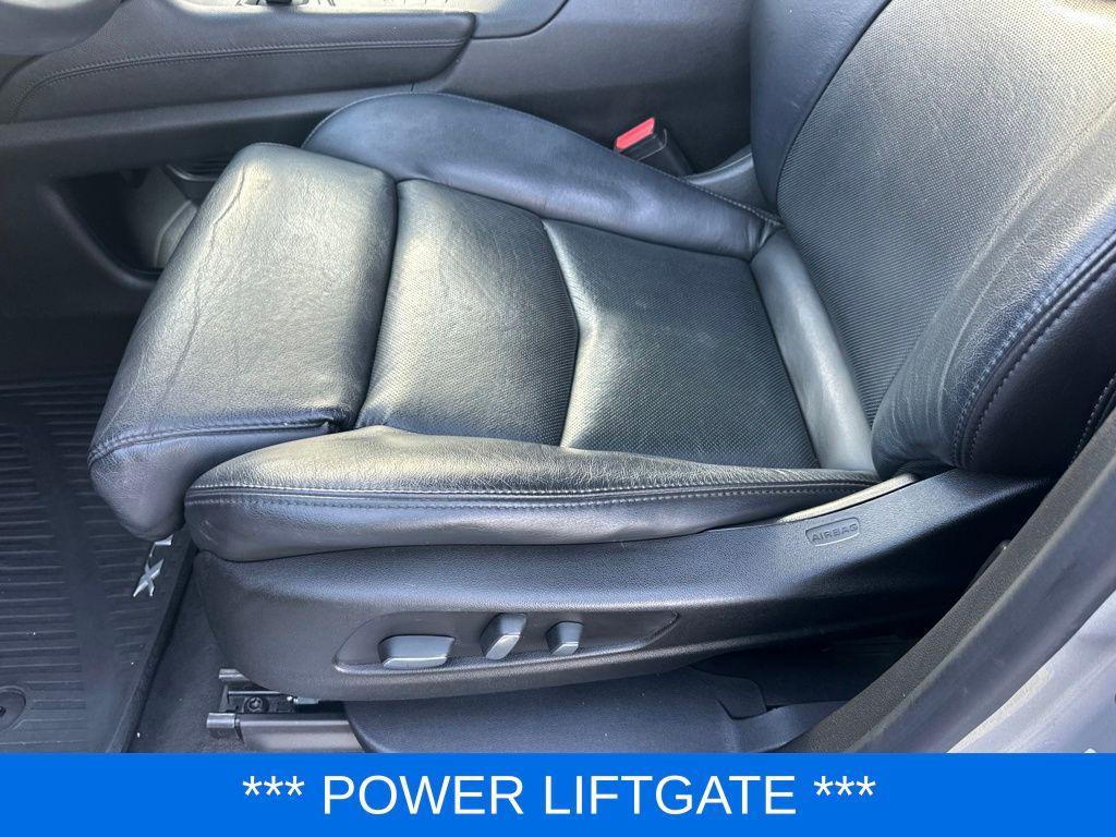 used 2017 Cadillac XT5 car, priced at $18,760