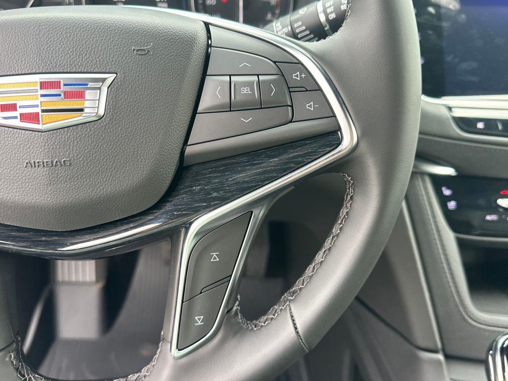 new 2026 Cadillac XT5 car, priced at $61,664