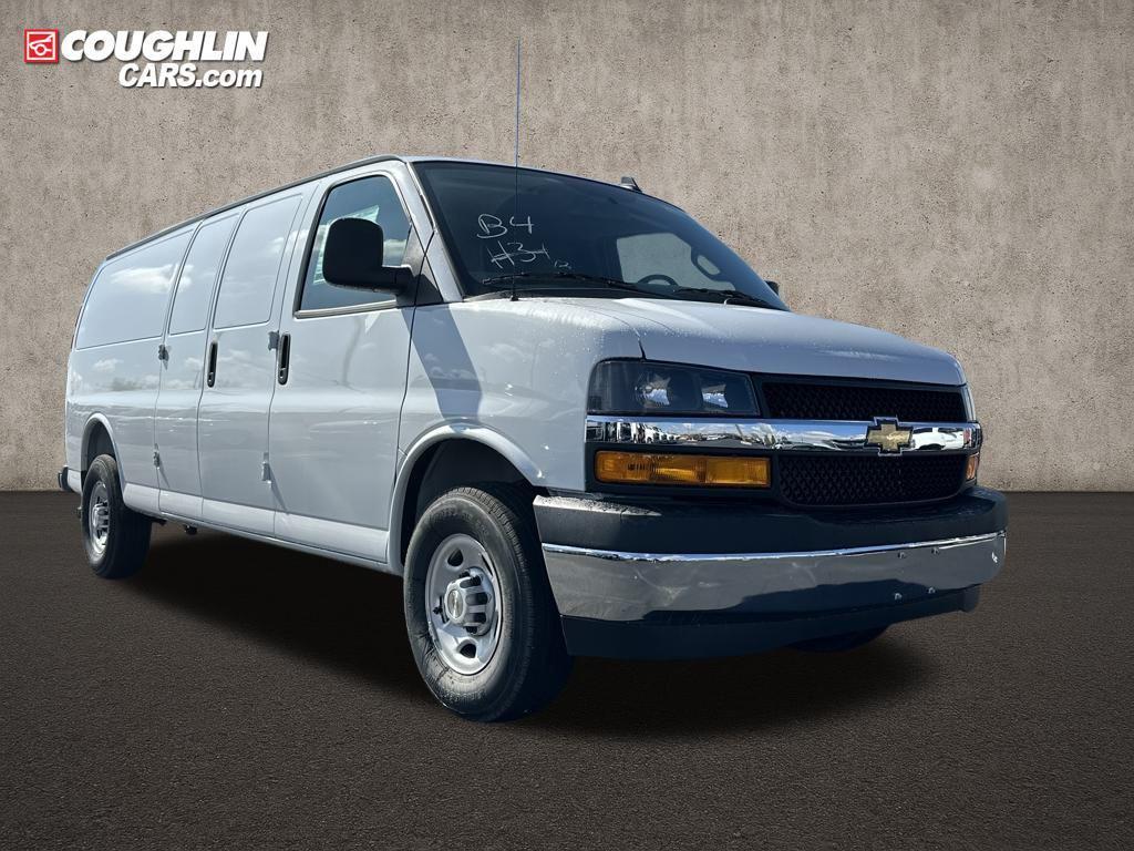 new 2025 Chevrolet Express 3500 car, priced at $50,448