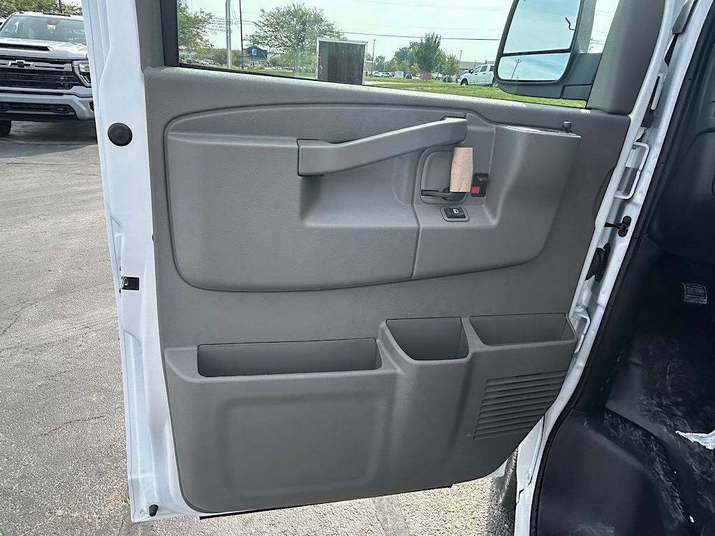 new 2025 Chevrolet Express 3500 car, priced at $50,330