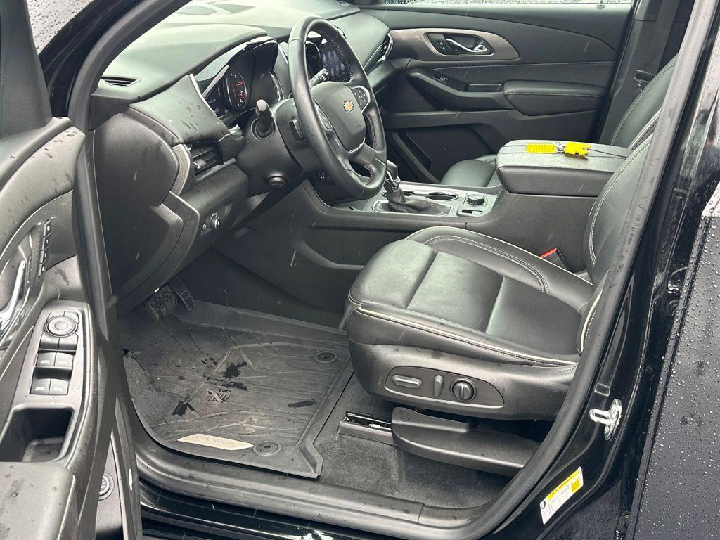 used 2023 Chevrolet Traverse car, priced at $30,750