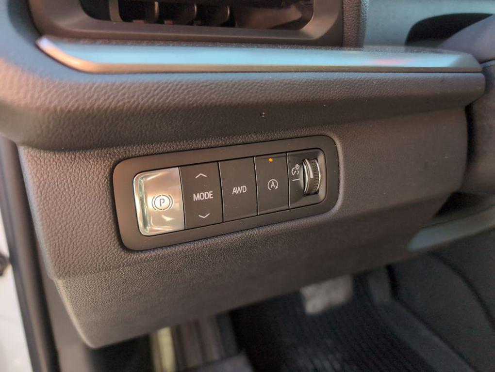 new 2026 Chevrolet Traverse car, priced at $46,144