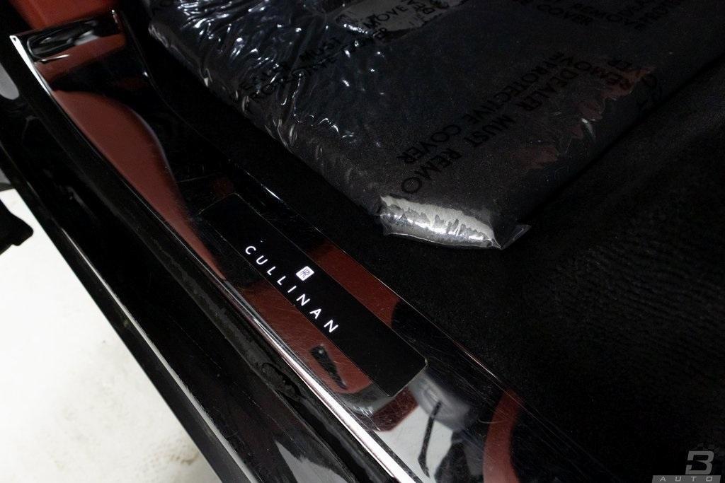 used 2019 Rolls-Royce Cullinan car, priced at $209,998