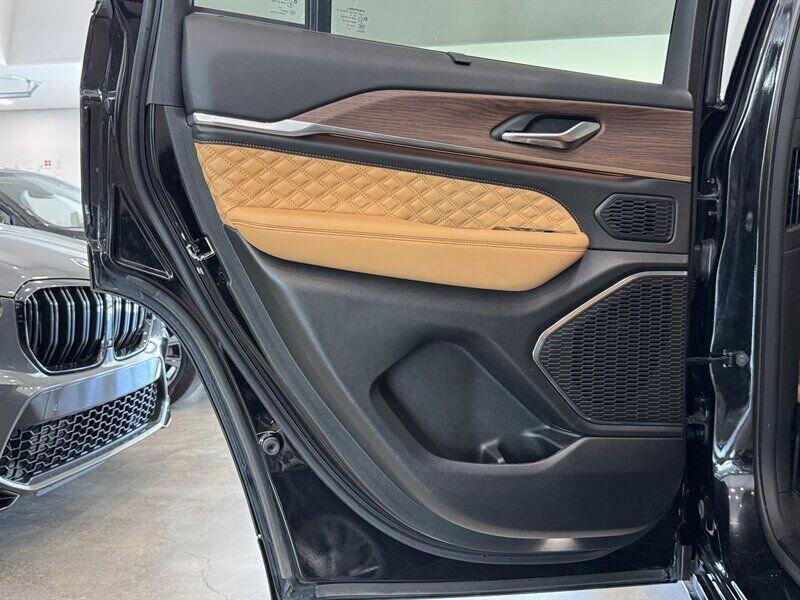 used 2023 Jeep Grand Cherokee car, priced at $34,890