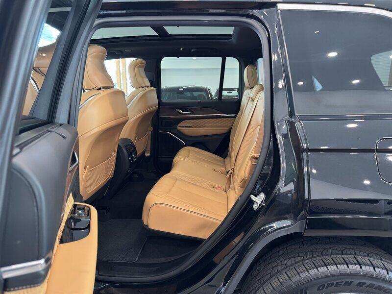 used 2023 Jeep Grand Cherokee car, priced at $34,890