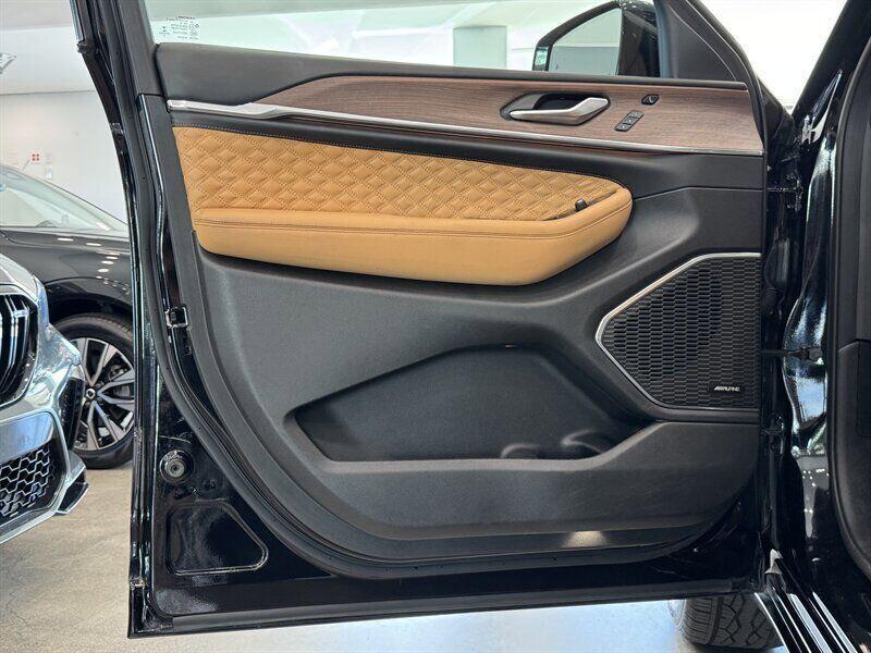 used 2023 Jeep Grand Cherokee car, priced at $34,890