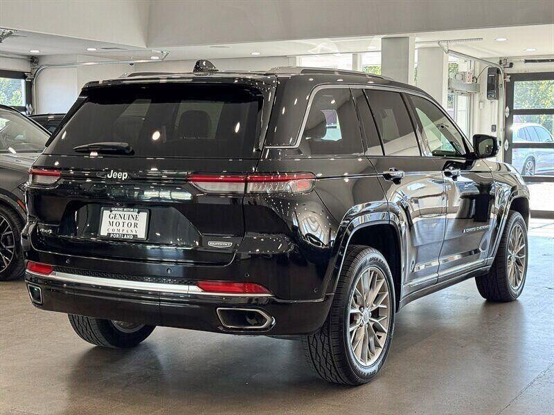 used 2023 Jeep Grand Cherokee car, priced at $34,890