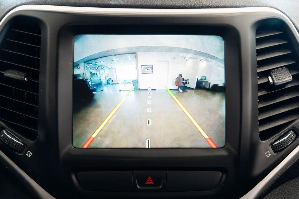 used 2015 Jeep Cherokee car, priced at $12,990