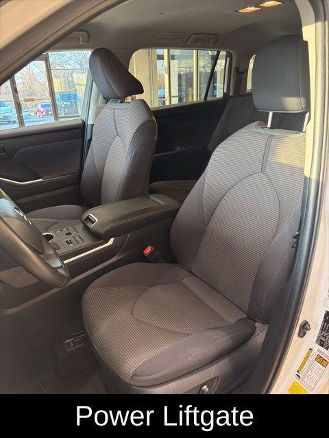 used 2024 Toyota Highlander car, priced at $38,995