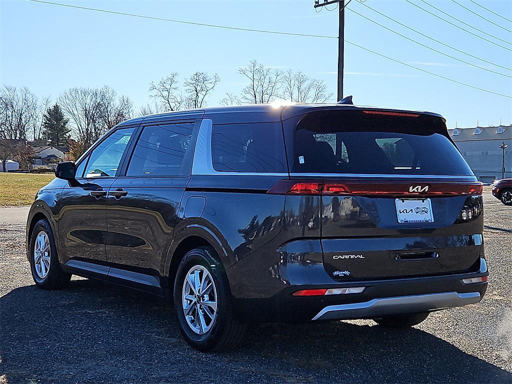 used 2023 Kia Carnival car, priced at $31,999