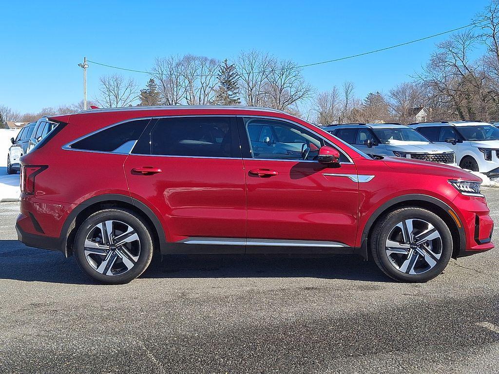 used 2023 Kia Sorento Hybrid car, priced at $32,799